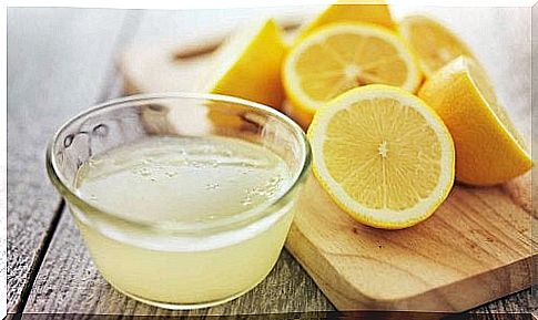 lemon juice in a bowl - whitening the joints