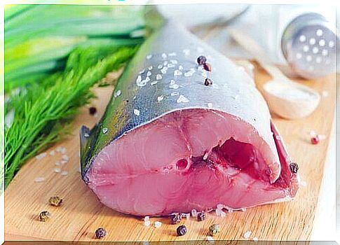 tuna fillet - stale fish