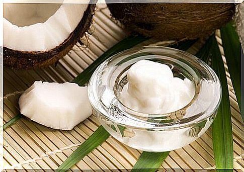 Coconut oil - 8 uses for beauty