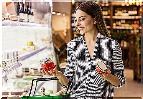 Shopping woman