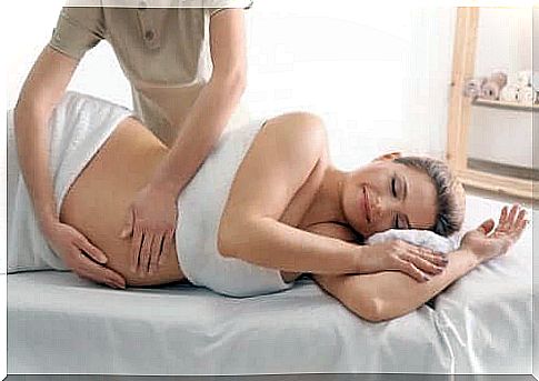 Prenatal massage - learn about its 4 advantages