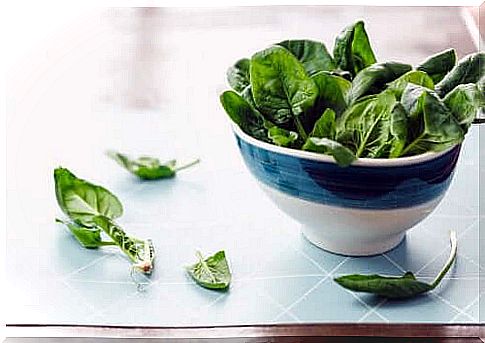 Raw spinach - 5 health benefits