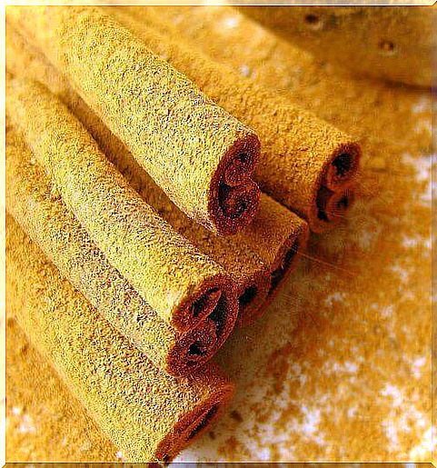 Cinnamon stick reduces the risk of a heart attack