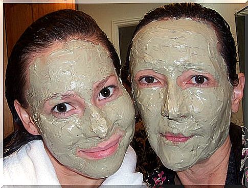 # 2: "face-masks.jpg"