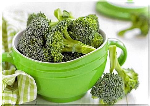 broccoli in a green bowl