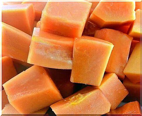 Fresh papaya perfectly fights wrinkles